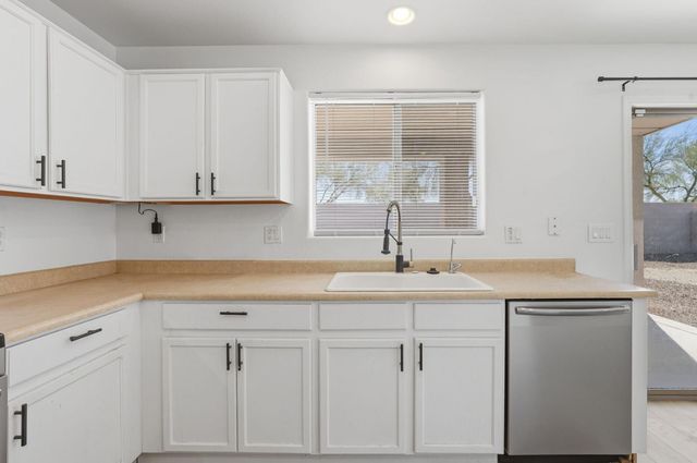 27513 N 63rd Drive, Phoenix, AZ 85083