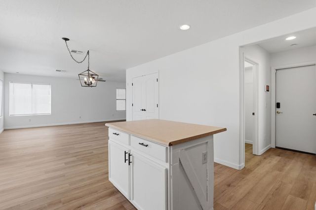 27513 N 63rd Drive, Phoenix, AZ 85083