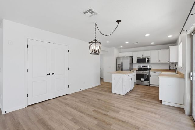 27513 N 63rd Drive, Phoenix, AZ 85083