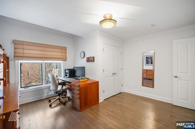 29 Victoria Place, Fort Lee, NJ 07024