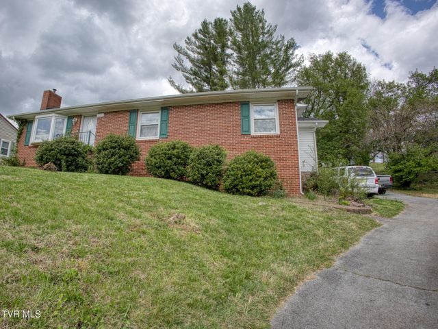 1721 Siam Road, Elizabethton, TN 37643