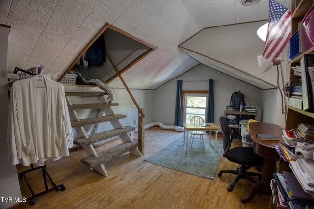 1721 Siam Road, Elizabethton, TN 37643