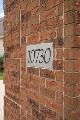 10730 Erie Drive, Crown Point, IN 46307
