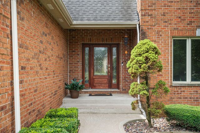 10730 Erie Drive, Crown Point, IN 46307