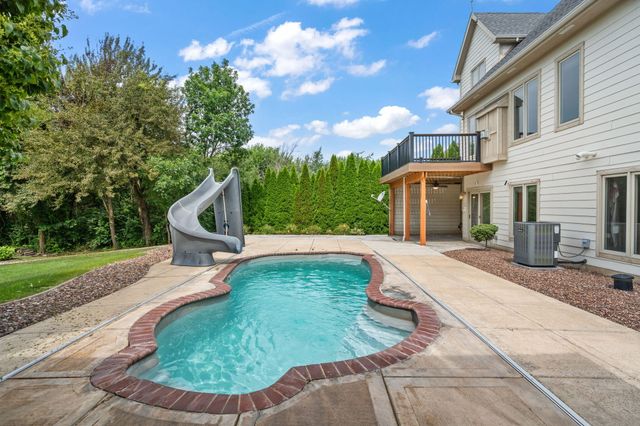 10730 Erie Drive, Crown Point, IN 46307