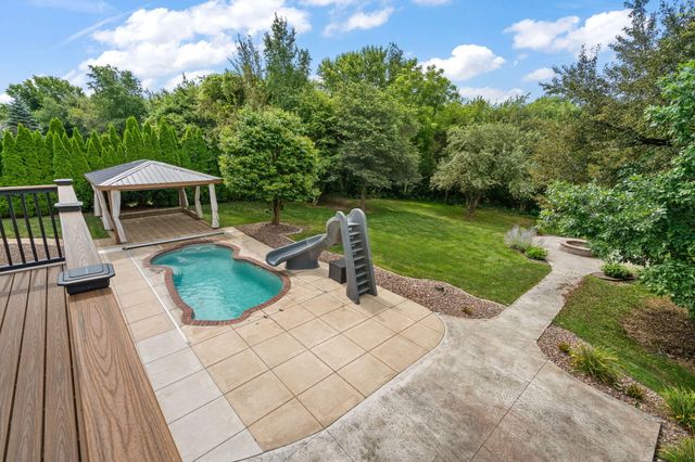 10730 Erie Drive, Crown Point, IN 46307