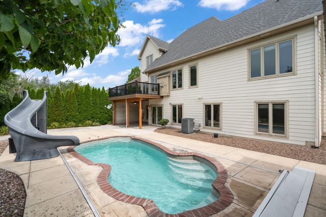 10730 Erie Drive, Crown Point, IN 46307
