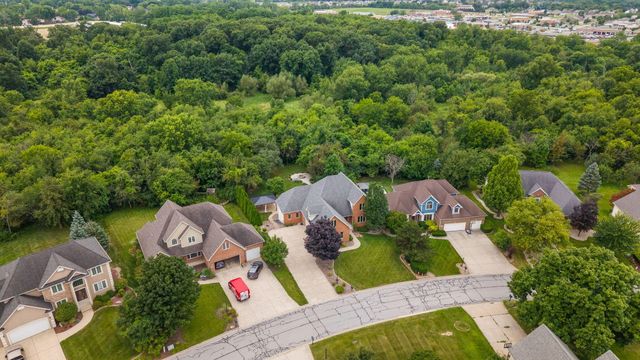 10730 Erie Drive, Crown Point, IN 46307