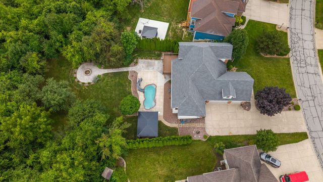 10730 Erie Drive, Crown Point, IN 46307