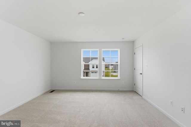 123 GRAYLING RD, Inwood, WV 25428