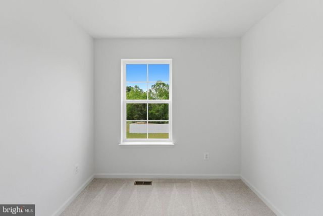 123 GRAYLING RD, Inwood, WV 25428