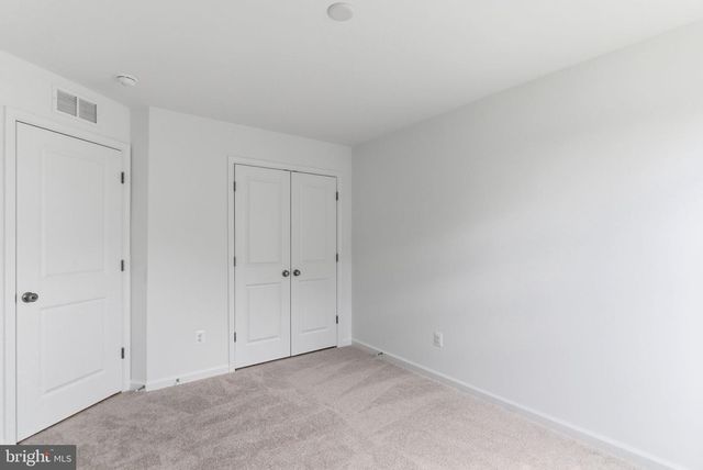 123 GRAYLING RD, Inwood, WV 25428