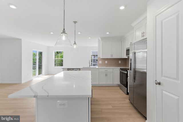 123 GRAYLING RD, Inwood, WV 25428