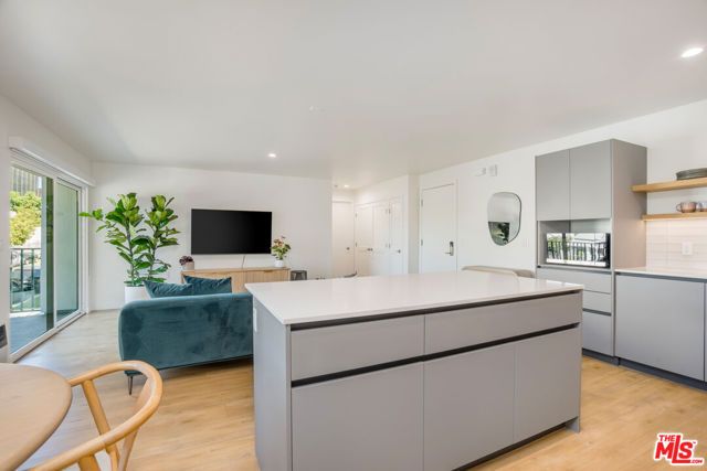 1422 Tamarind Avenue, Los Angeles, CA 90028