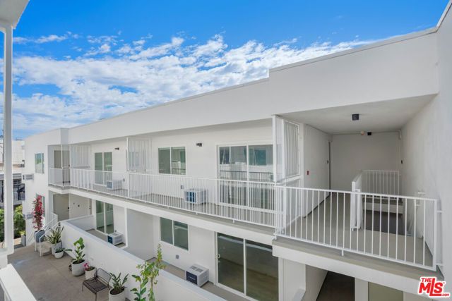 1422 Tamarind Avenue, Los Angeles, CA 90028