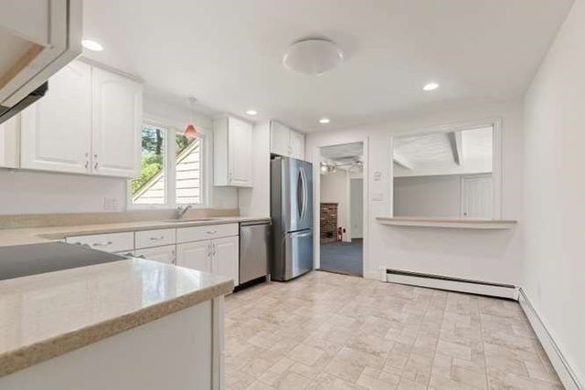 6 Conestoga Rd, Lexington, MA 02421