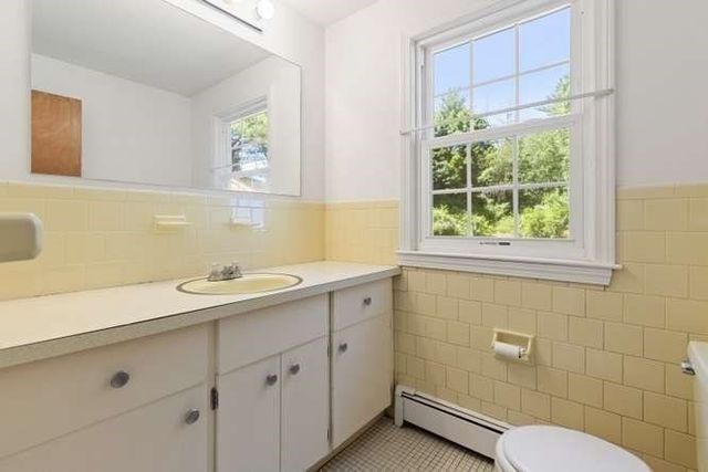 6 Conestoga Rd, Lexington, MA 02421