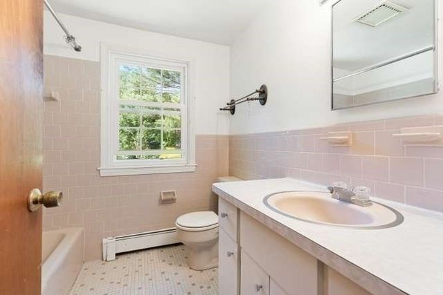 6 Conestoga Rd, Lexington, MA 02421