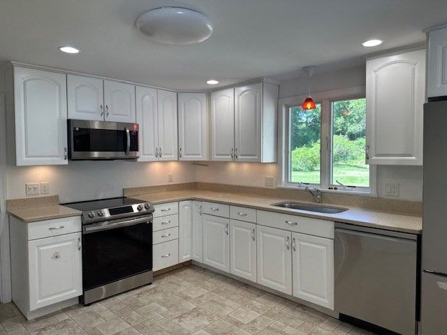 6 Conestoga Rd, Lexington, MA 02421
