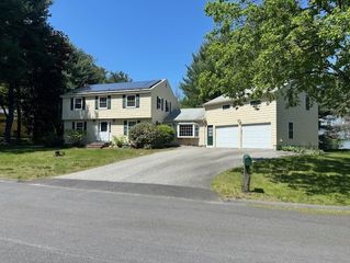 6 Conestoga Rd, Lexington, MA 02421