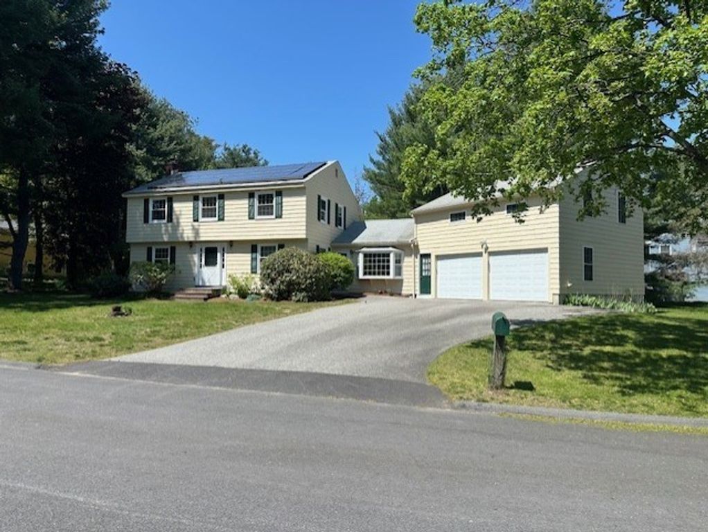 6 Conestoga Rd, Lexington, MA 02421