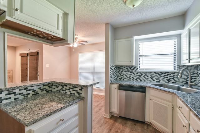 1906 Emerald Place 1214, Arlington, TX 76011
