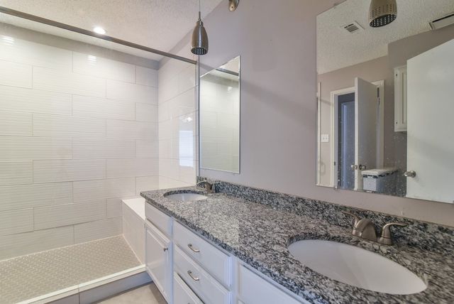 1906 Emerald Place 1214, Arlington, TX 76011