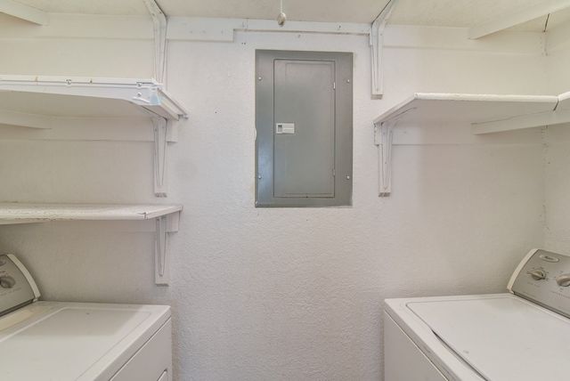 1906 Emerald Place 1214, Arlington, TX 76011
