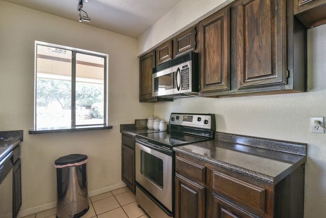 1906 Emerald Place 1214, Arlington, TX 76011