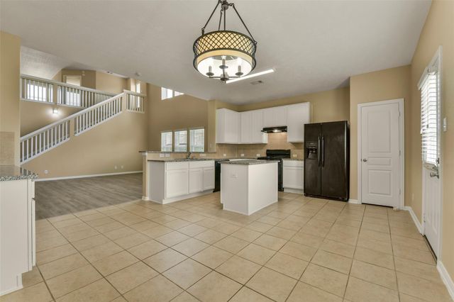 3102 Cambridge Meadows Ln, Dickinson, TX 77539