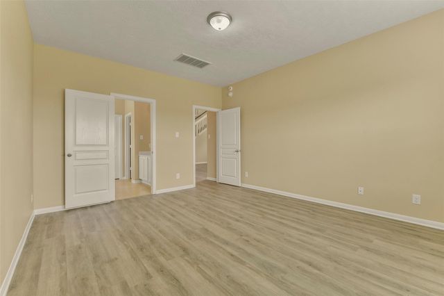3102 Cambridge Meadows Ln, Dickinson, TX 77539