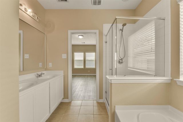 3102 Cambridge Meadows Ln, Dickinson, TX 77539