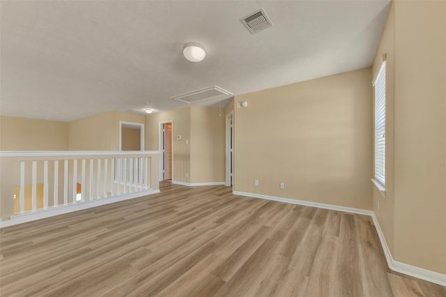 3102 Cambridge Meadows Ln, Dickinson, TX 77539