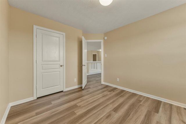 3102 Cambridge Meadows Ln, Dickinson, TX 77539