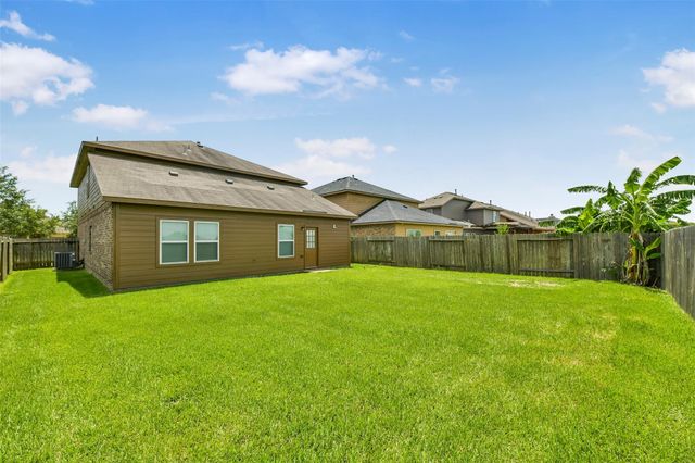 3102 Cambridge Meadows Ln, Dickinson, TX 77539