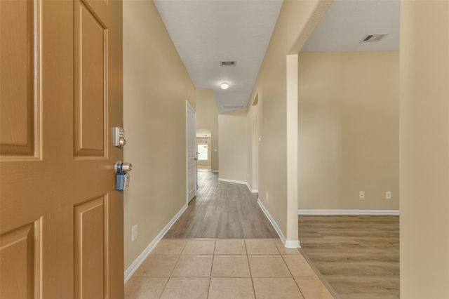 3102 Cambridge Meadows Ln, Dickinson, TX 77539