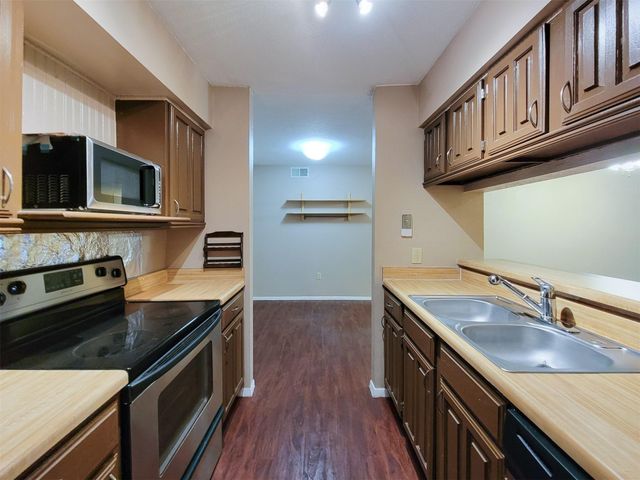 2601 S Braeswood Boulevard 1305, Houston, TX 77025