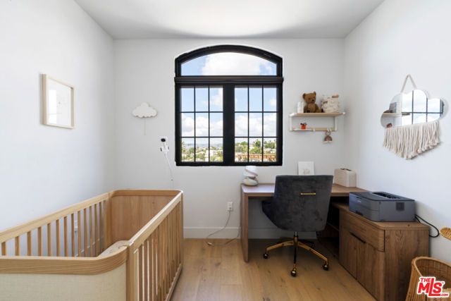 738 Parkman Avenue, Los Angeles, CA 90026