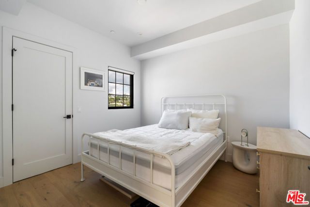 738 Parkman Avenue, Los Angeles, CA 90026