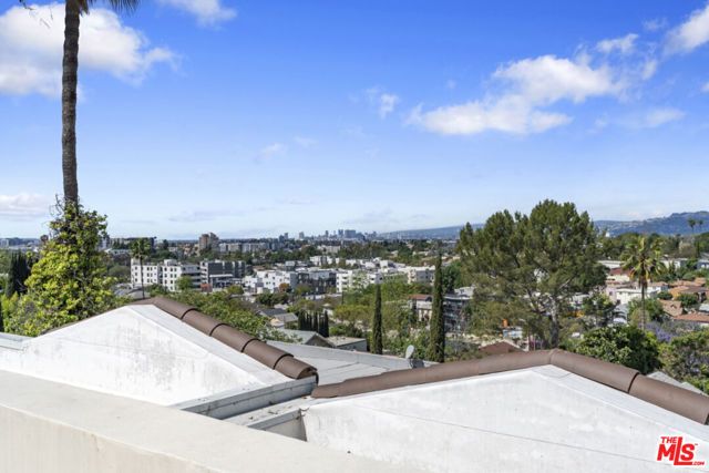 738 Parkman Avenue, Los Angeles, CA 90026