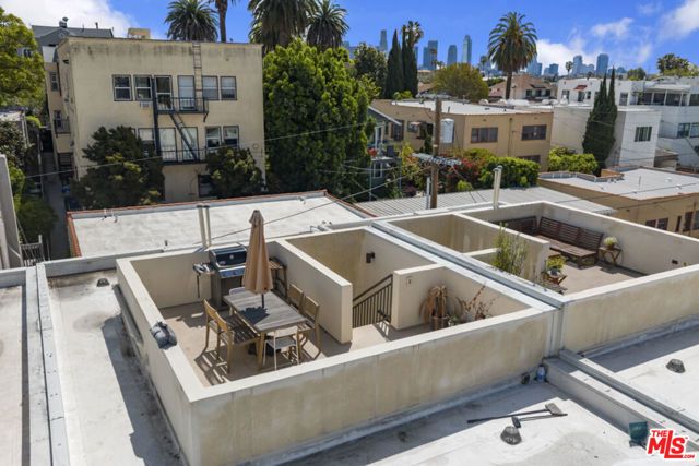 738 Parkman Avenue, Los Angeles, CA 90026