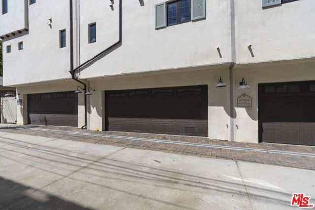 738 Parkman Avenue, Los Angeles, CA 90026