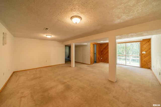 320 LAWNDALE Avenue, Creve Coeur, IL 61610