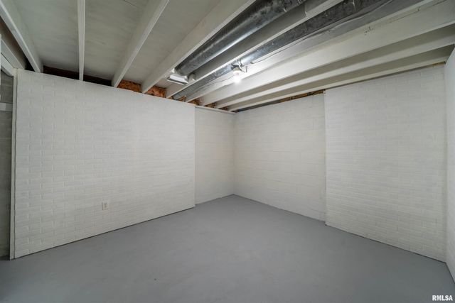 320 LAWNDALE Avenue, Creve Coeur, IL 61610