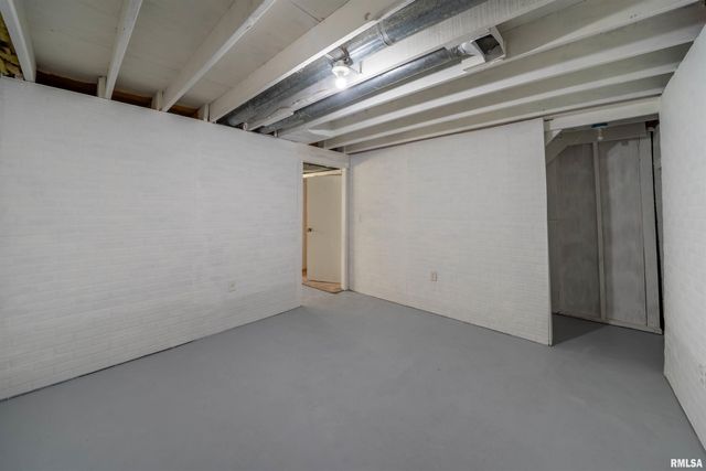 320 LAWNDALE Avenue, Creve Coeur, IL 61610