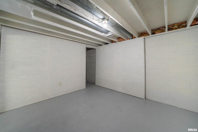 320 LAWNDALE Avenue, Creve Coeur, IL 61610