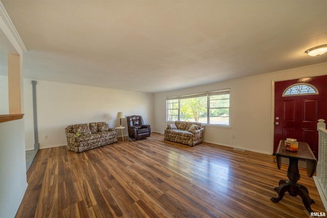 320 LAWNDALE Avenue, Creve Coeur, IL 61610