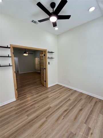 309 Catherine Street, Joshua, TX 76058