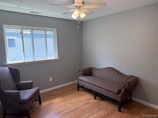 22017 Seminole Street, Southfield, MI 48033