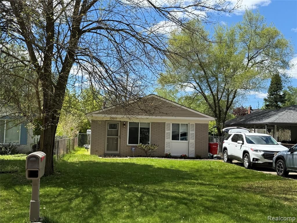 22017 Seminole Street, Southfield, MI 48033